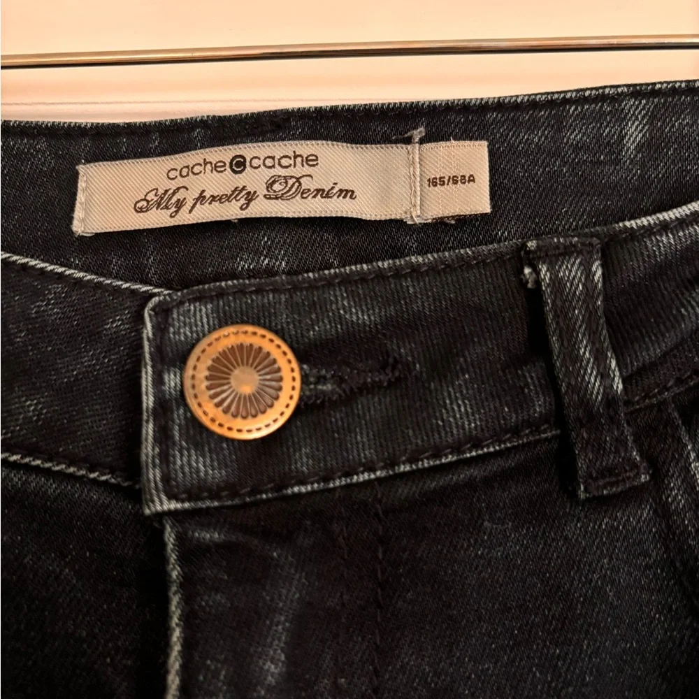 Cache cache - Picture 2 of 3